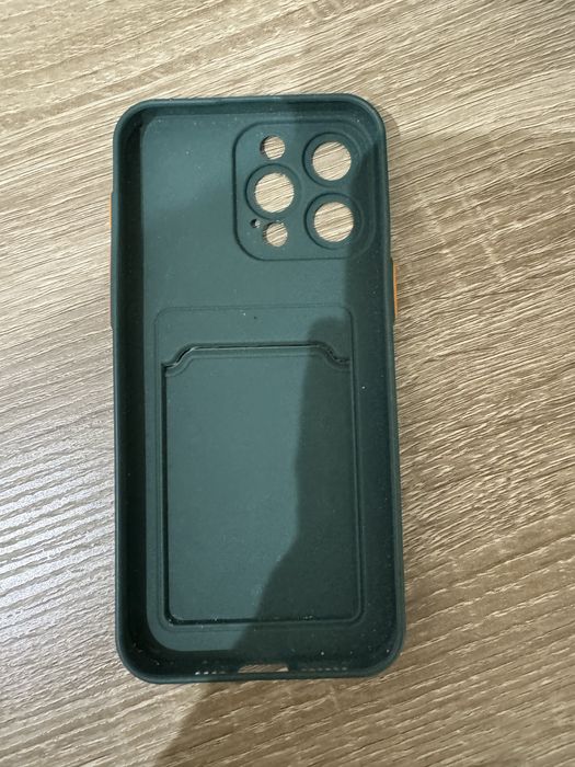 case etui iPhone 15 pro max z miejscem na karte