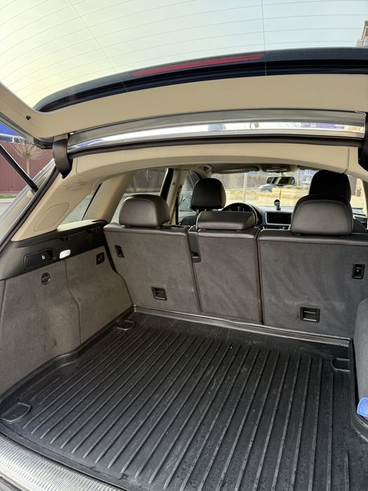 Продам Audi Q5 quattro 2011р без ДТП