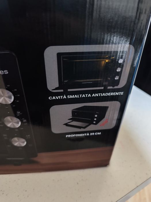 Mini piekarnik elektryczny