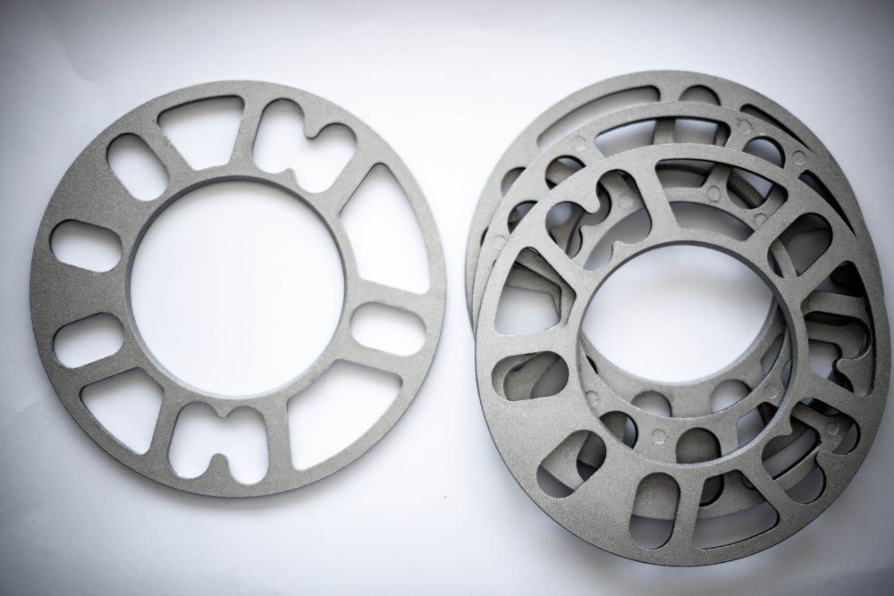 Проставки для увеличения вылета от 3мм на BMW, ВАЗ, Mersedes