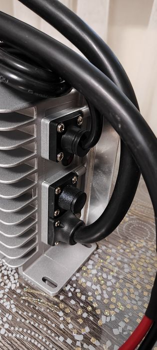 Зарядний пристрійдля LiFePO4, Li-ion  29,4 v 50 A