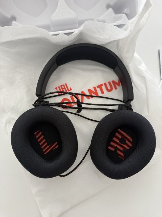 Headphones JBL Quantum como novos