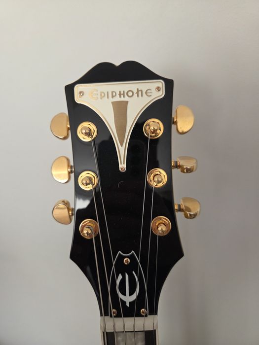 Epiphone Uptown Kat + hard case Epiphone + Peavey Blazer 158