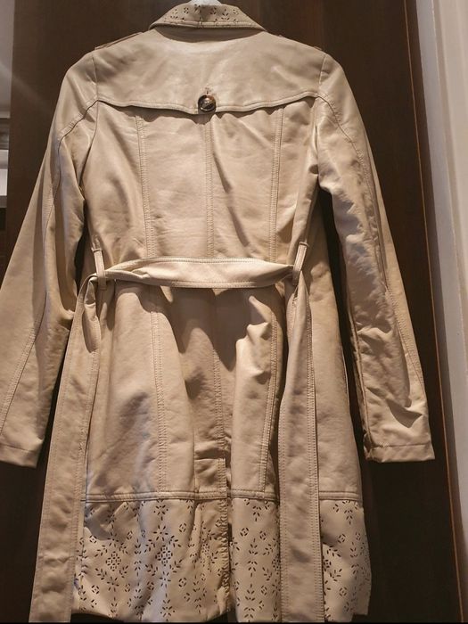 Płaszcz wiosenny eco. Mohito