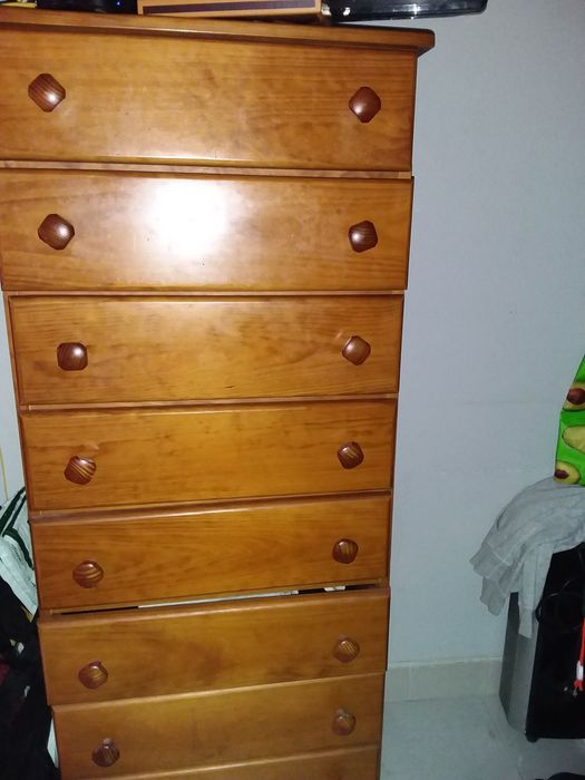 LCD Camiseiro, pinho mel maciço