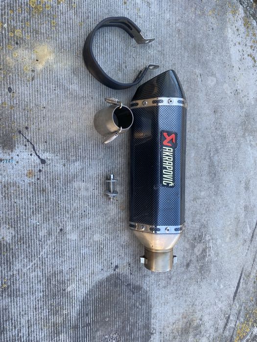 Продам Akrapović  в новому стані