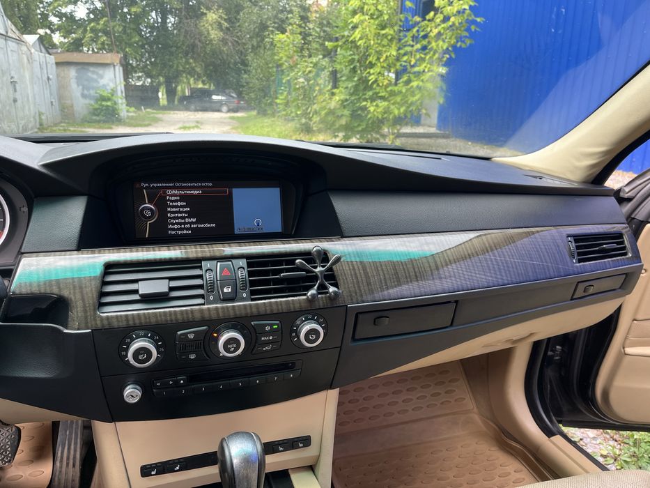 Продаю BMW E60 2003