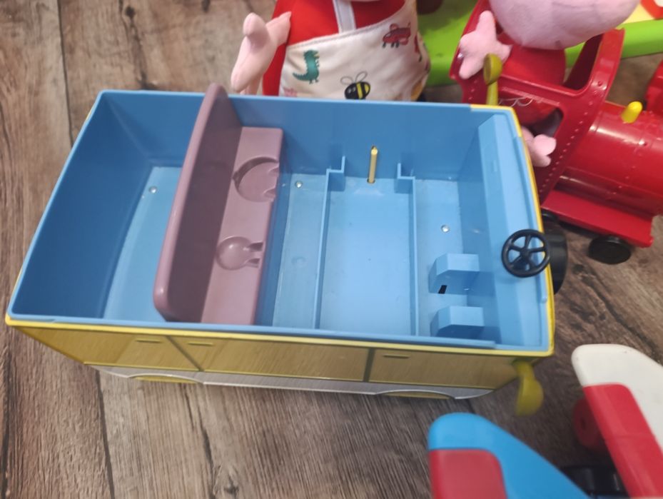 Свинка Пеппа, Peppa pig, будинок свинки Пеппи, автобус, потяг, літак, майданчик