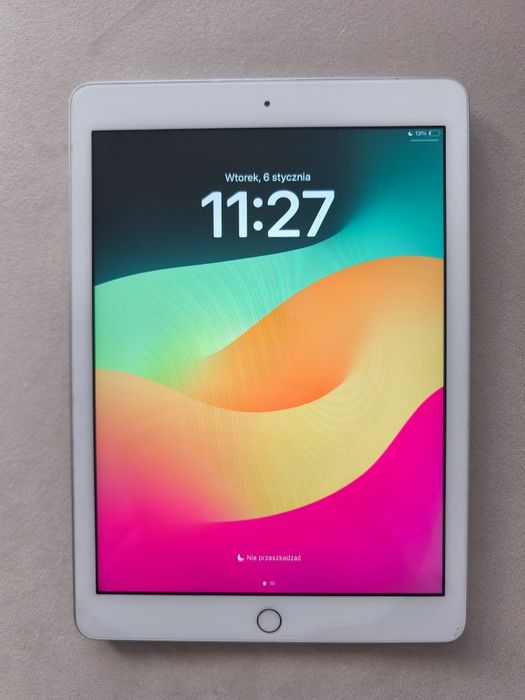 Apple iPad 6. generacji 9,7” – 32 GB | iPadOS 17 | Etui l