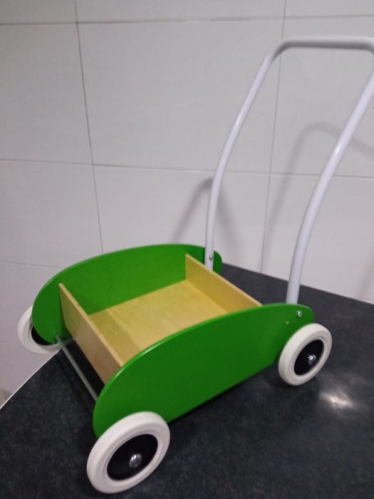 Carrinho com boneco441985131872921603