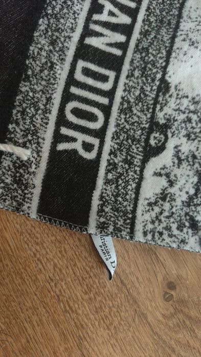 Szalik kaszmirowy szal Christiana napis