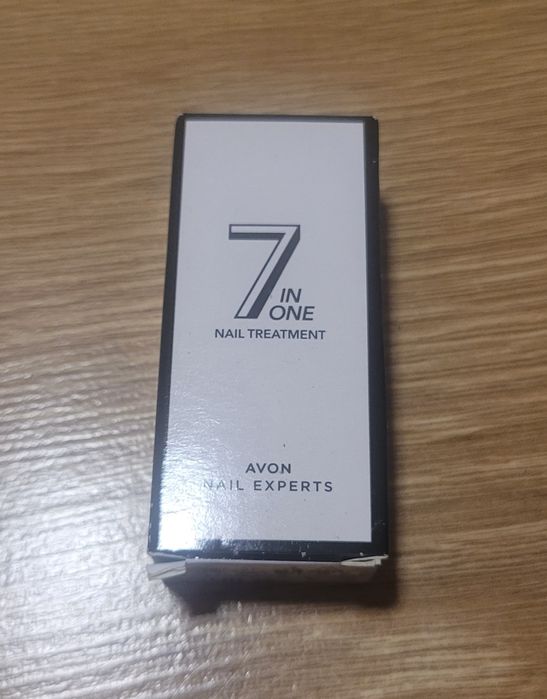 Odżywka do paznokci 7w1 avon