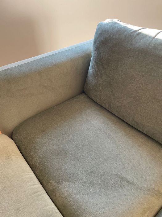 Sofá Modular com Chaise Longue/ Puff – Verde Seco / Oliveira (Como Novo!)