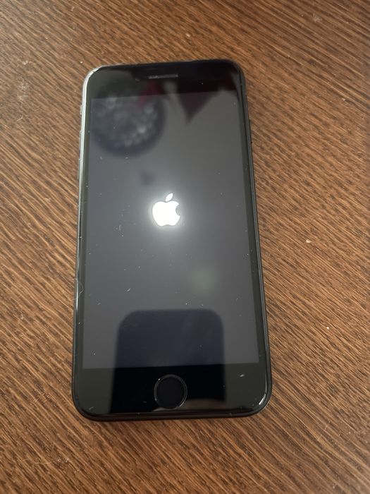 Iphone SE 2020 64GB jak nowy