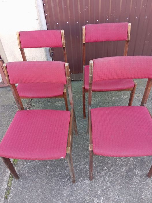 Krzesła z PRL-u cztery sztuki