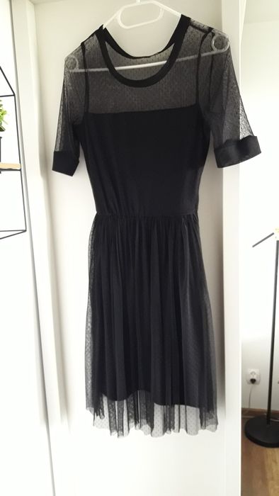 Czarna koronkowa sukienka koronka tiul