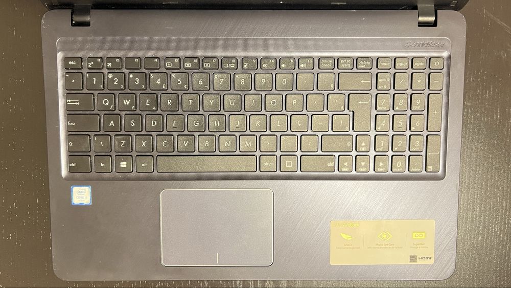 Asus VivoBook i5
