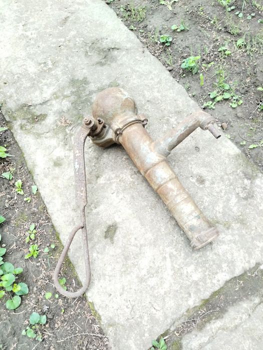 Pompa żeliwna abisynka.