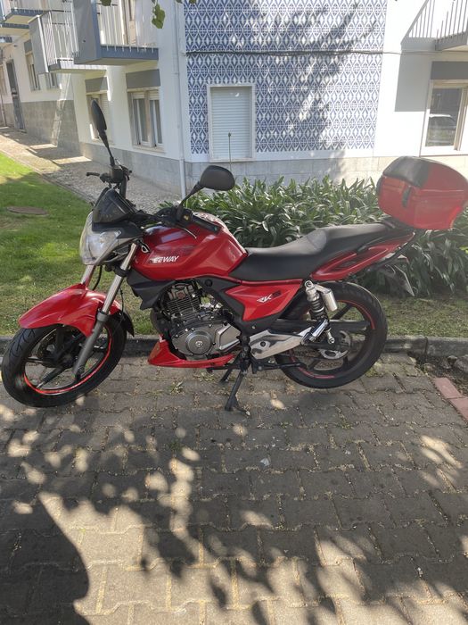 Keeway RKS 125 Vermelha | 2016 | Motor novo