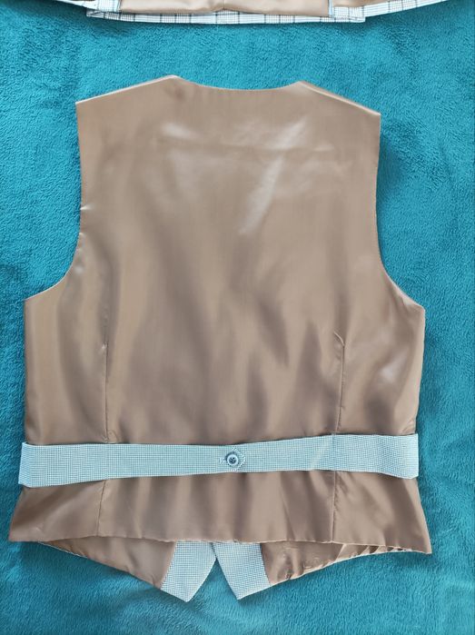 Garnitur męski 3-częściowy r.M(50)