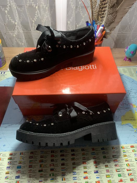 Туфлі жіночі