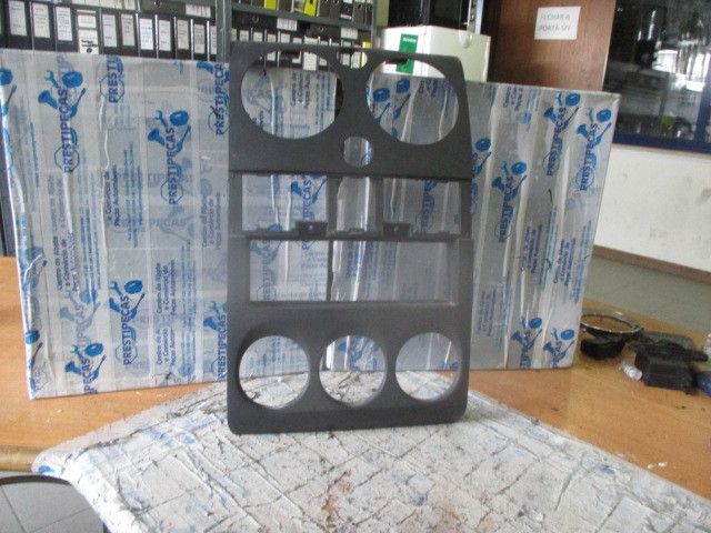 Moldura da consola central / rádio / aro PEUGEOT Partner (5)