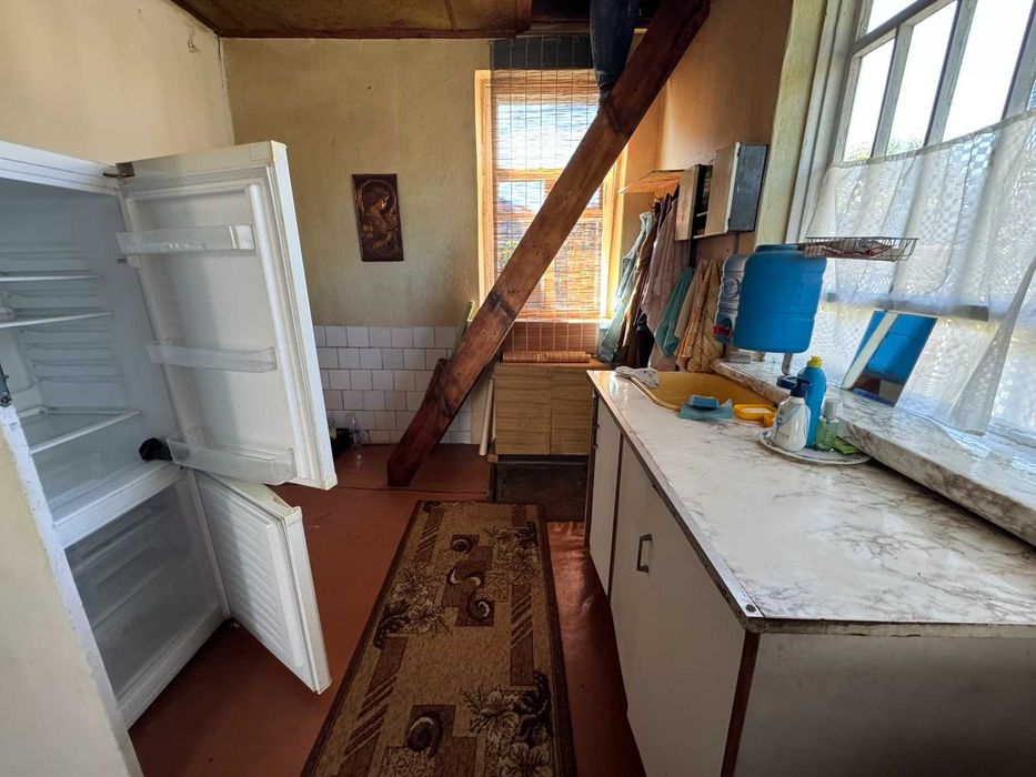 Продам дачу в с.Благодатне поруч з лісом та виходом до річки