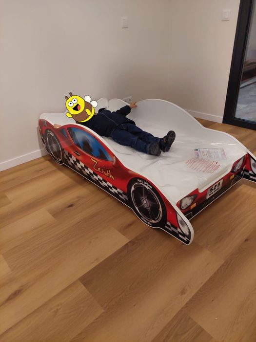 Cama carro de corrida