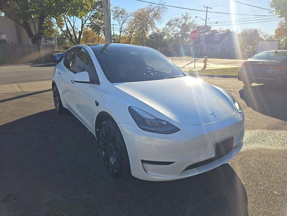Tesla Y