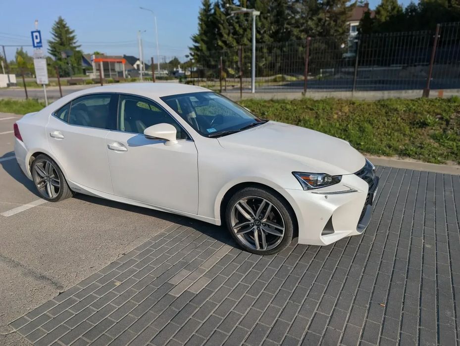 Lexus IS PIĘKNY LEXUS IS 300H faktura vat serwisowany Hybryda
