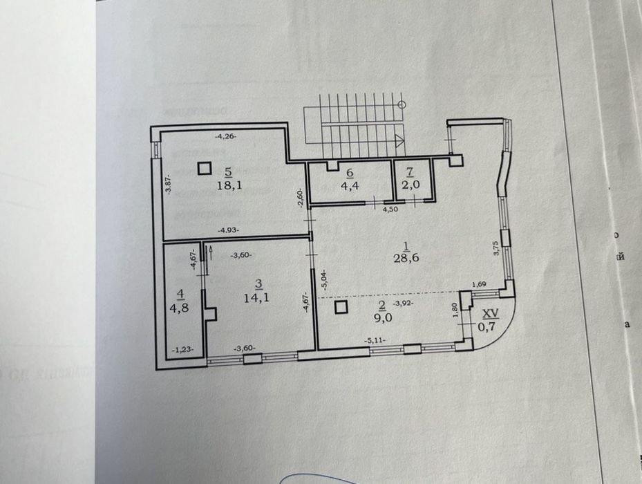 Продається простора 2 кімнатна на Наливайка