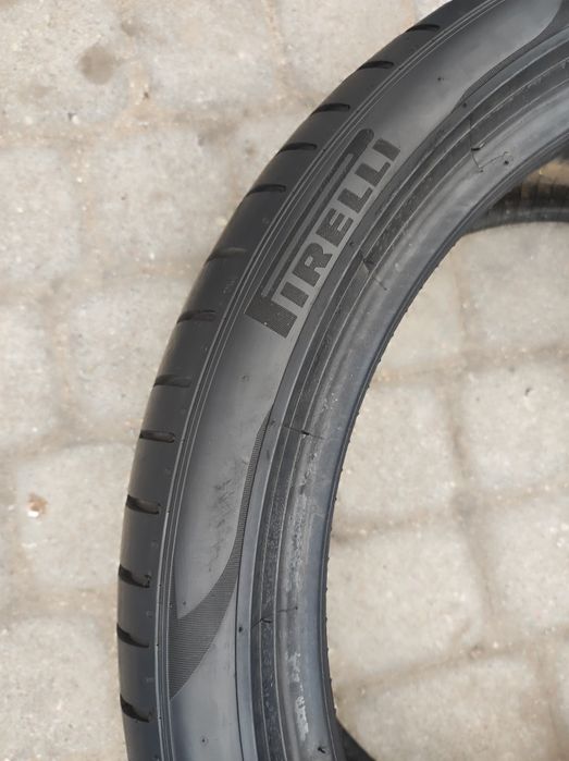 255.35.19 jedna opona Pirelli P Zero