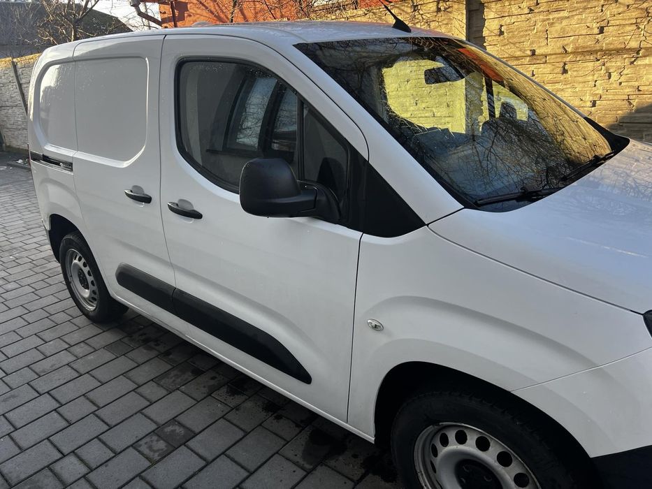 Peugeot Partner 2020 рік
1.5 диз./96kWt/ автомат 
188 тис.км пробігу