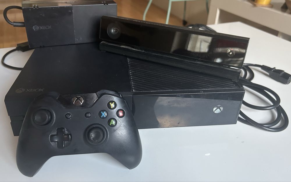 Xbox one + kinect + kontroler
