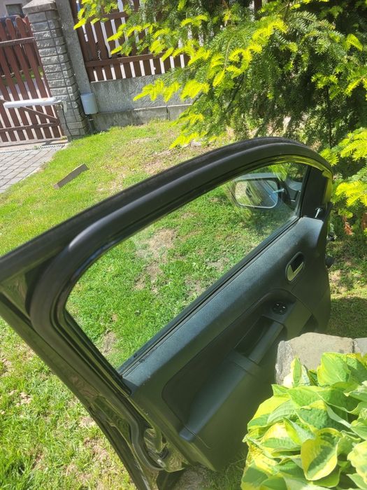 Drzwi kierowcy Ford Fiesta mk6 2006
