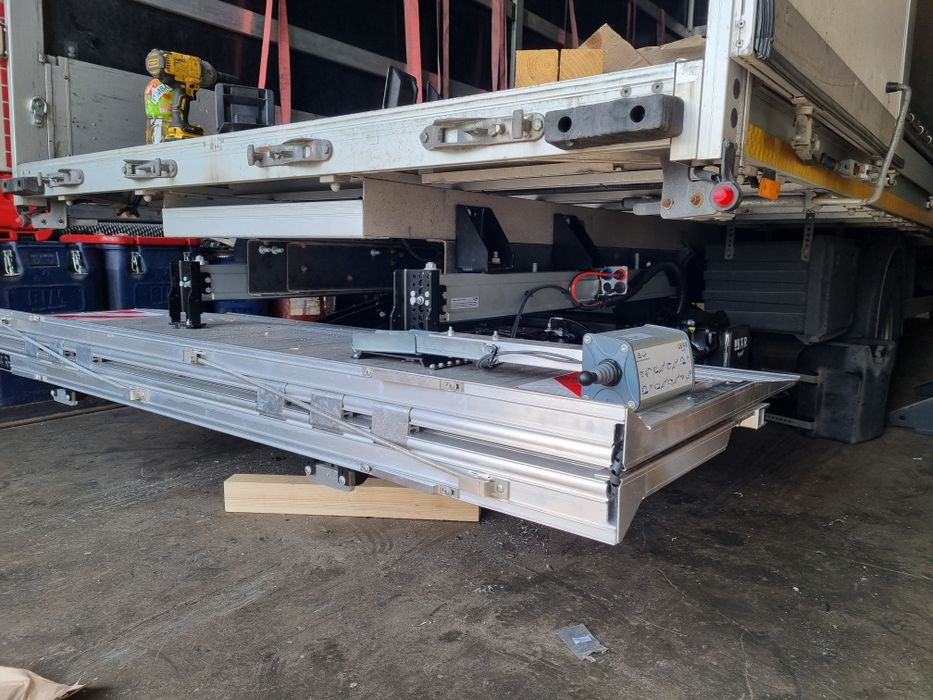 Winda Bar 1500kg chowana do Iveco Daily z montazem. Zakup na raty.