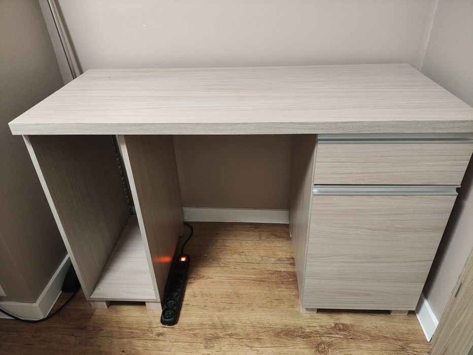 Biurko komputerowe Bodzio Meble stan bdb