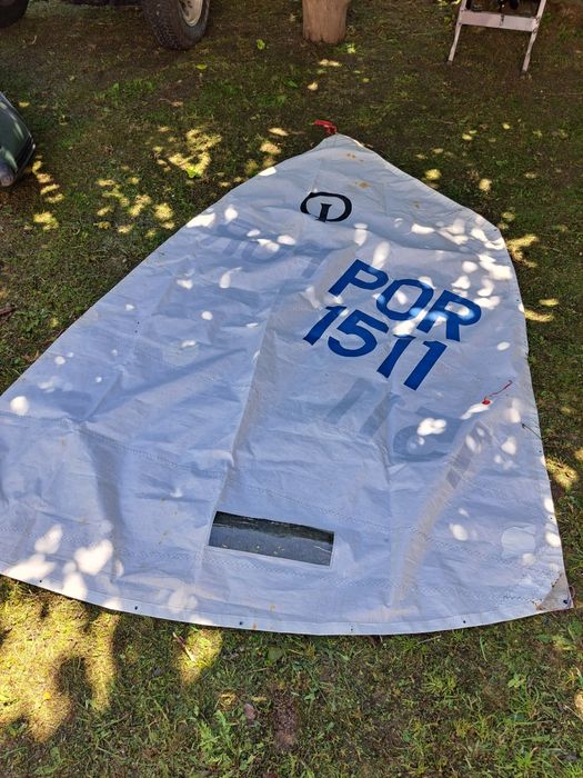 Barco à vela Optimist