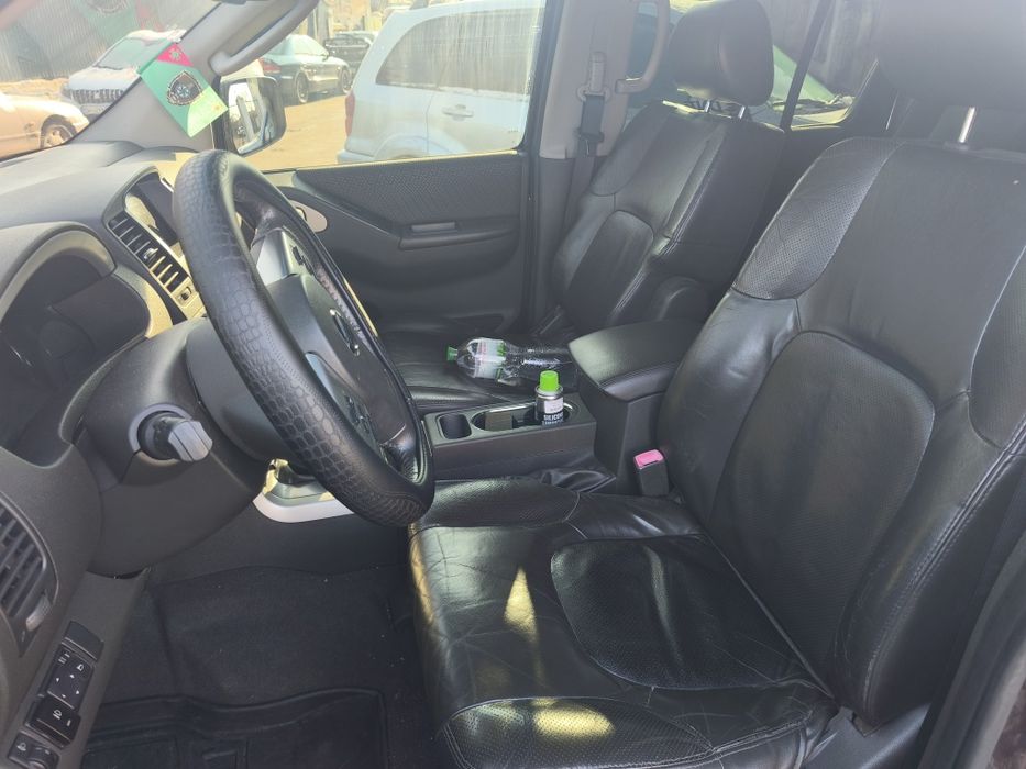 Ніссан Пантфаїнтер