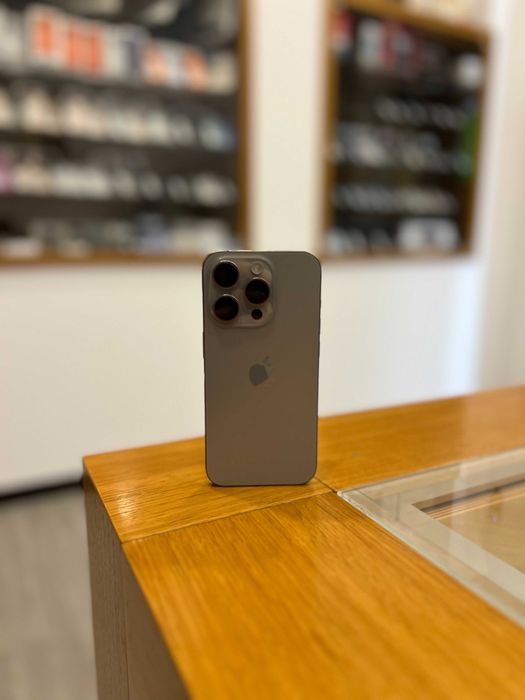 iPhone 15 Pro 256GB Tit. Natural