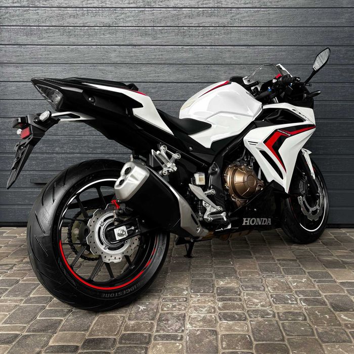 Продам мотоцикл Honda CBR400R (0169)