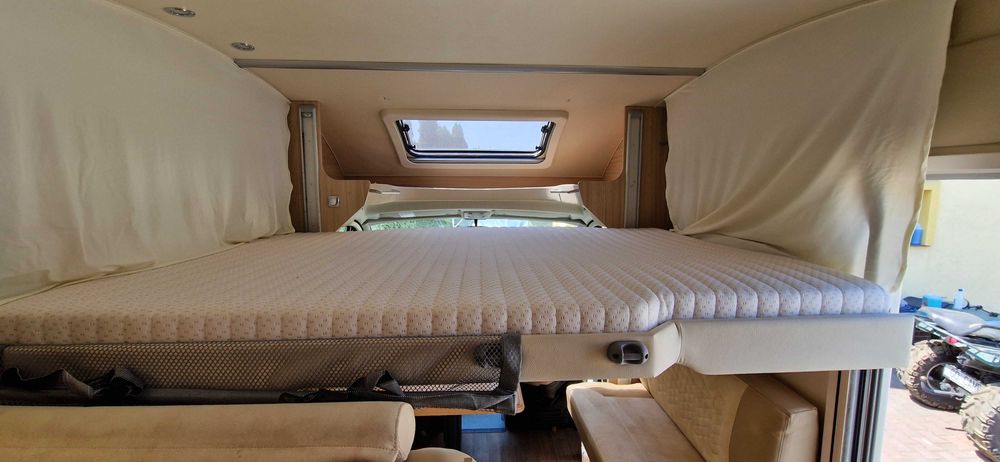 Wynajem kampera mała Lux półIntegra 4 osobowa - Poznań