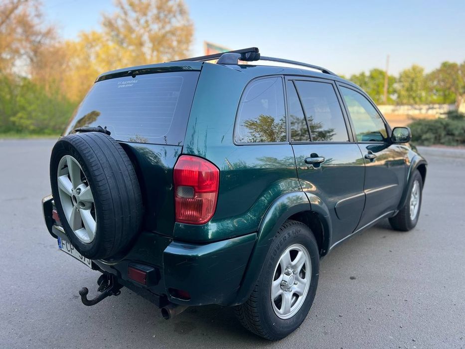 Продам Toyota Rav 4  дизельный внедорожник на полном ходу