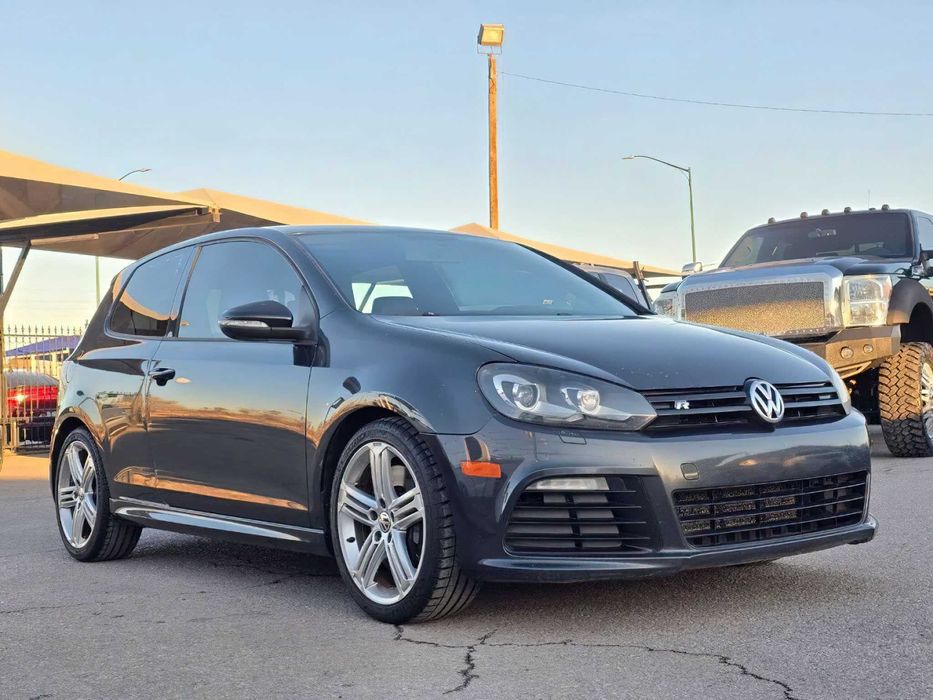 Volkswagen Golf R      2013