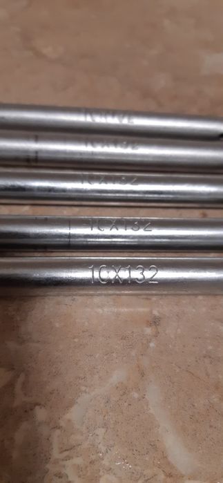 Kotwy stalowe fi 10 × 132