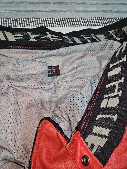 Calcas de motociclsmo em bom estado