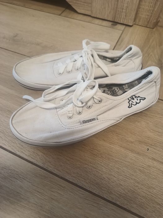 Damskie białe wiązane materiałowe buty trampki