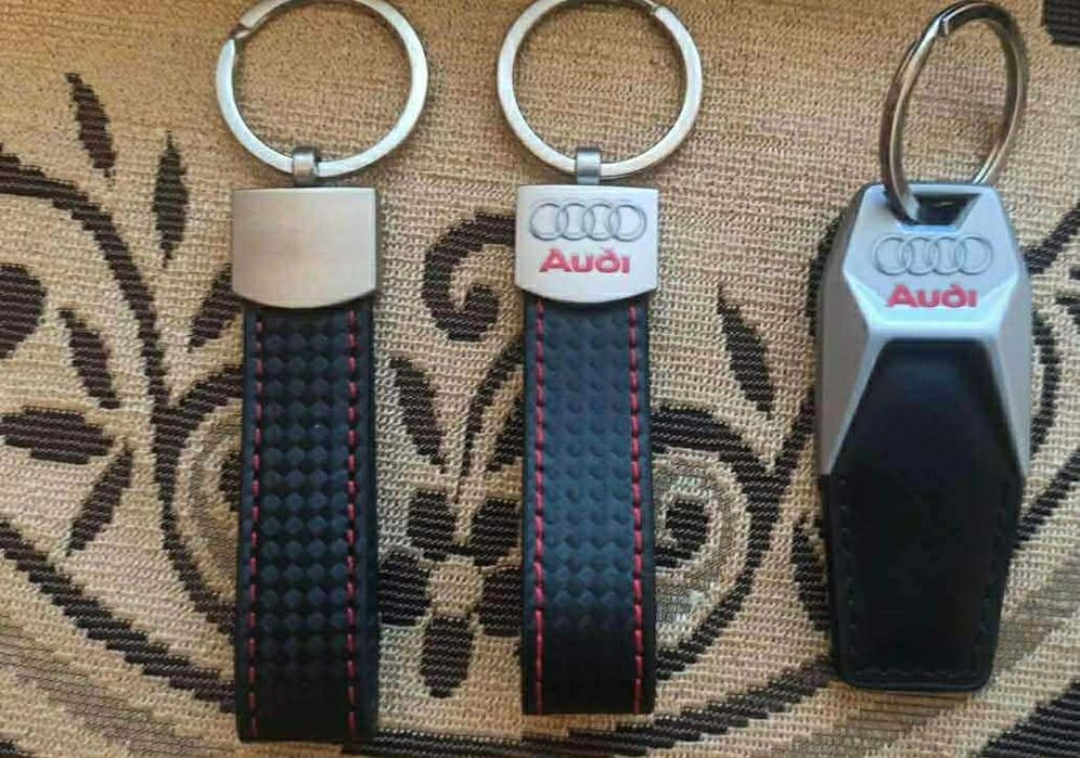 Audi brelok  ,  etui