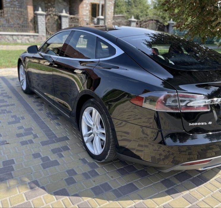 Продам Тесла Tesla model S