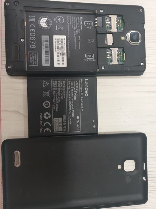 Телефон Lenovo  кнопочный телефон наушники